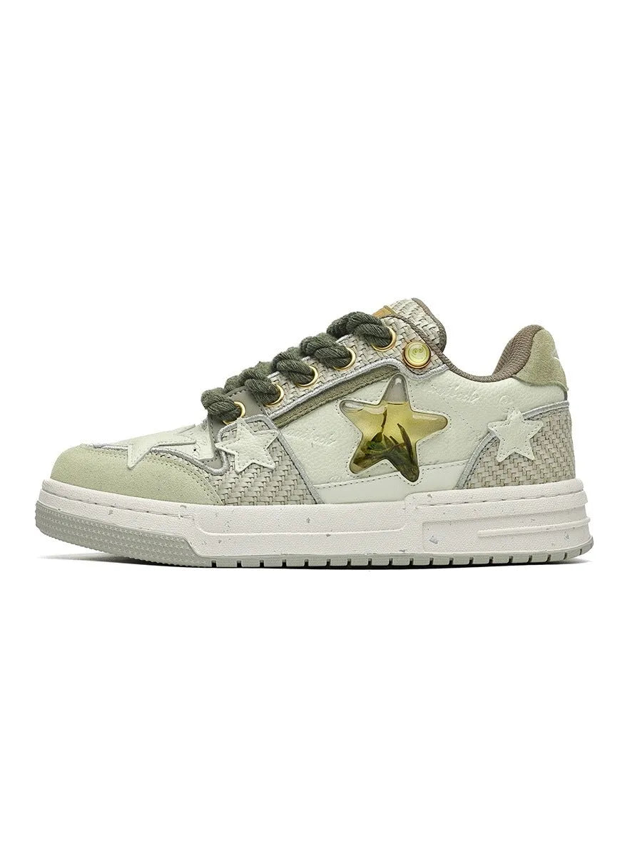 Leather platform running shoes in West Lake dragon well tea colour with round toe and lace-up design