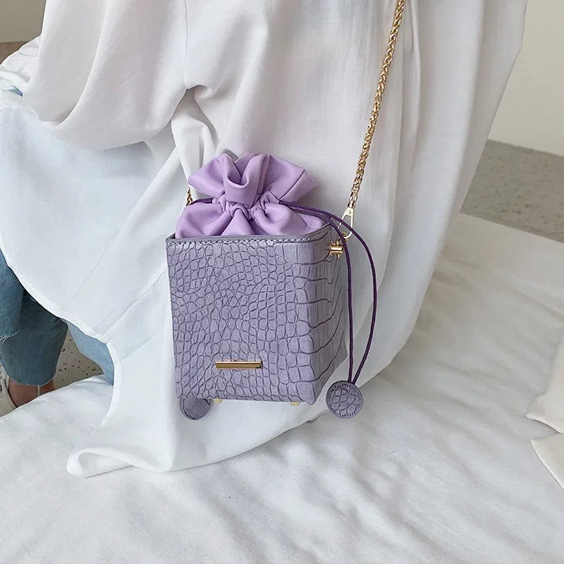 Korean style women's bucket messenger bag with chain strap in six colour options