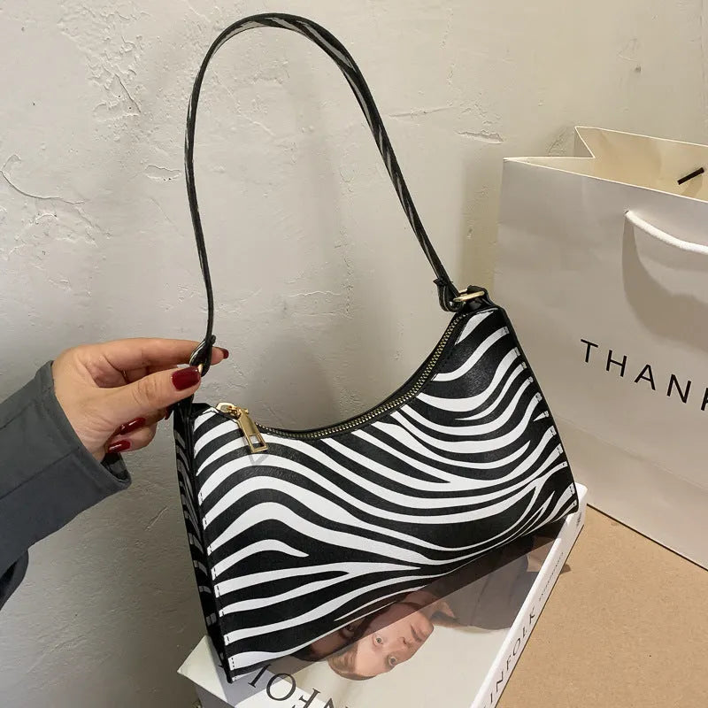 Korean style small square women's shoulder bag in PU material with crossbody strap