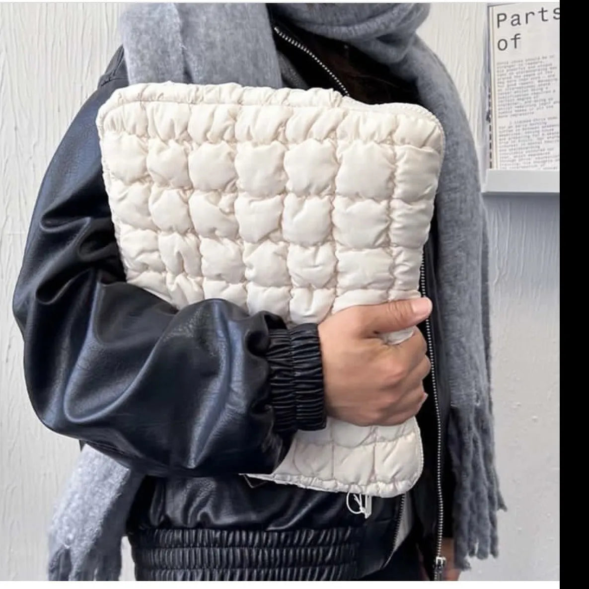 Large capacity black nylon laptop bag with cloud cotton padding for 15.6 inch devices