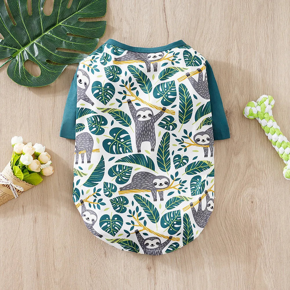Printed polyester dog t-shirt in casual style for spring and autumn wear with size chart showing weight ranges and measurements