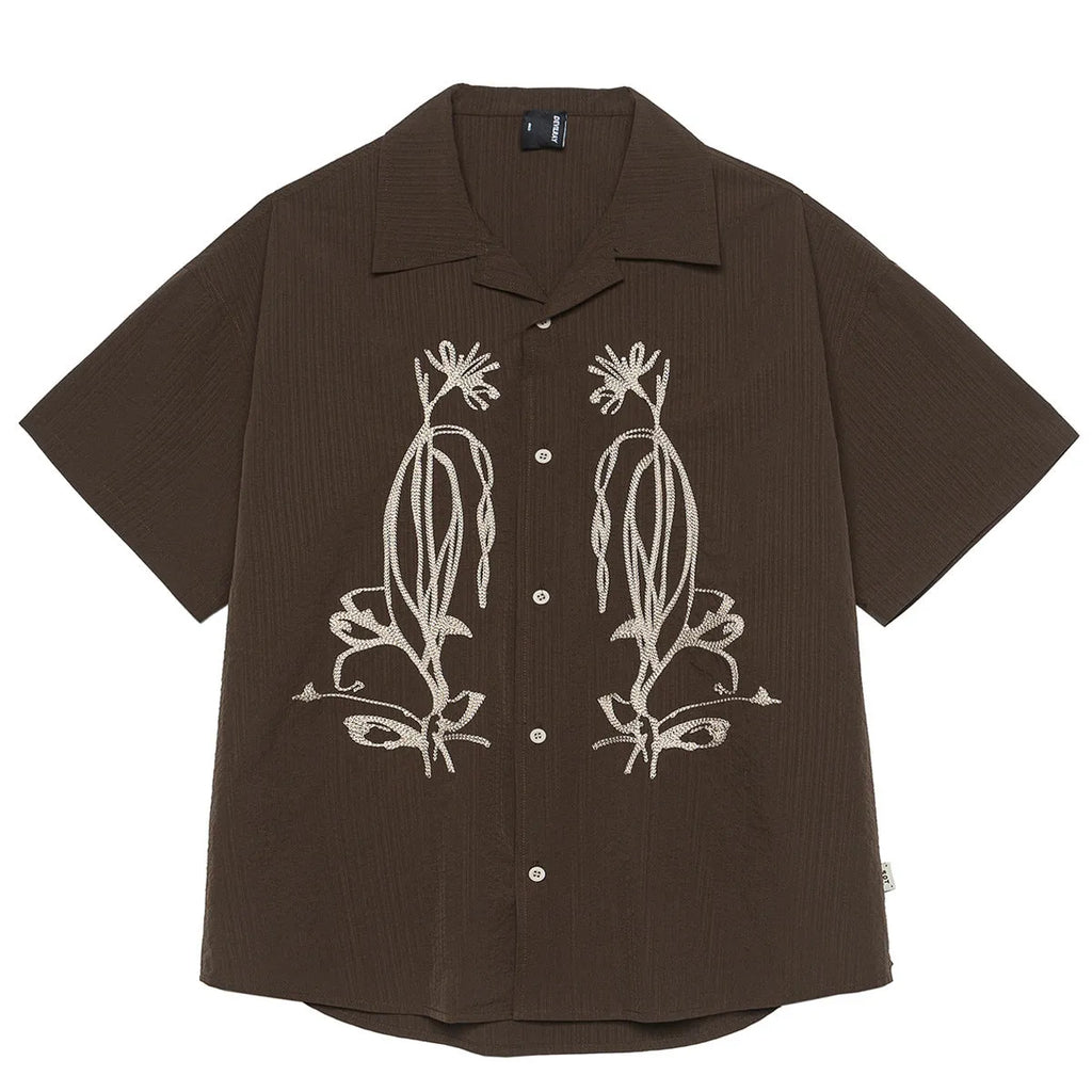 Brown striped Cuban collar outdoor shirt with short sleeves for mountain camping