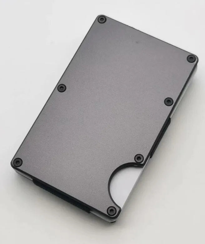 Carbon fibre credit card wallet in aluminium alloy grey colour with RFID-blocking anti-theft protection