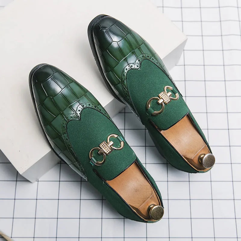 Men's Korean style business casual shoes with pointed toe design and decorative sewing lines