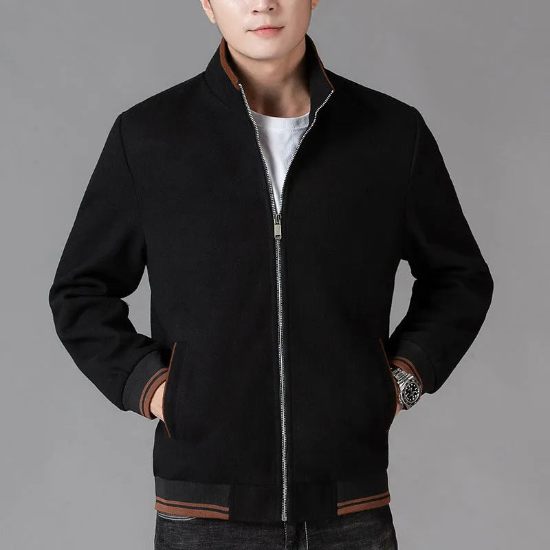 Men's grey polyester fleece autumn jacket with side pockets, shown in a sports-style casual fit.