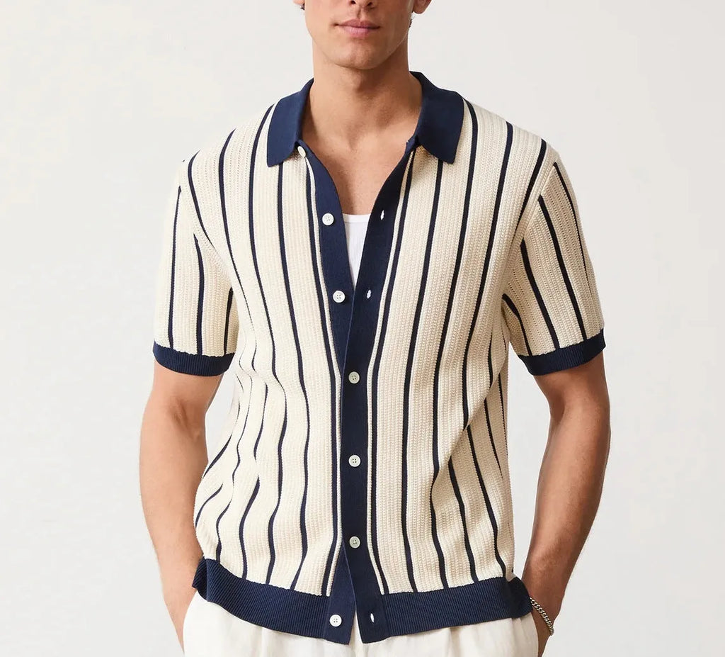 Men's white knitted short sleeve shirt with asymmetric lapel design in British style