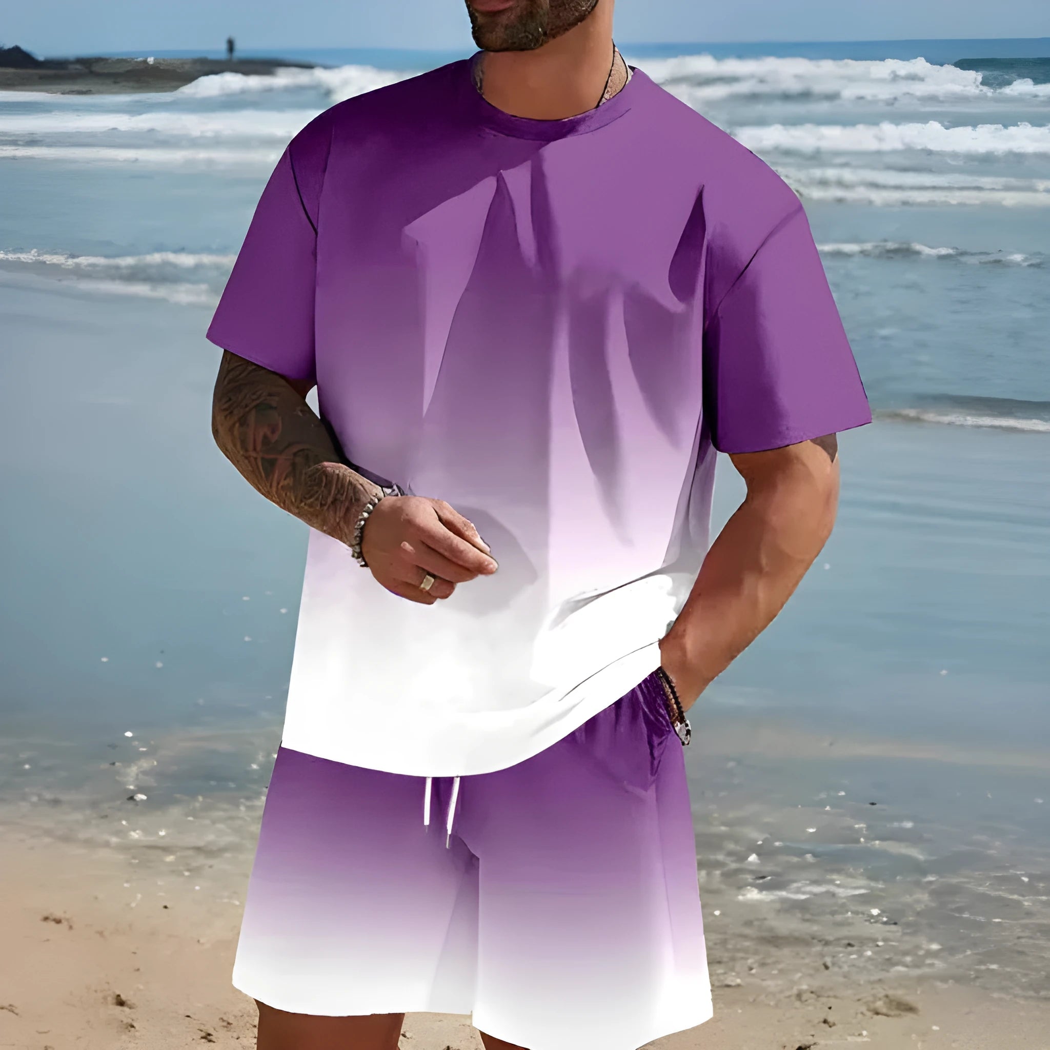 Men's loose-fit short-sleeved T-shirt and shorts set in a light colour for summer.