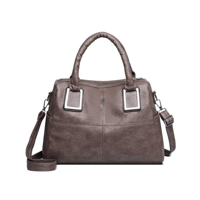Women's practical shoulder bag in horizontal square shape with large capacity