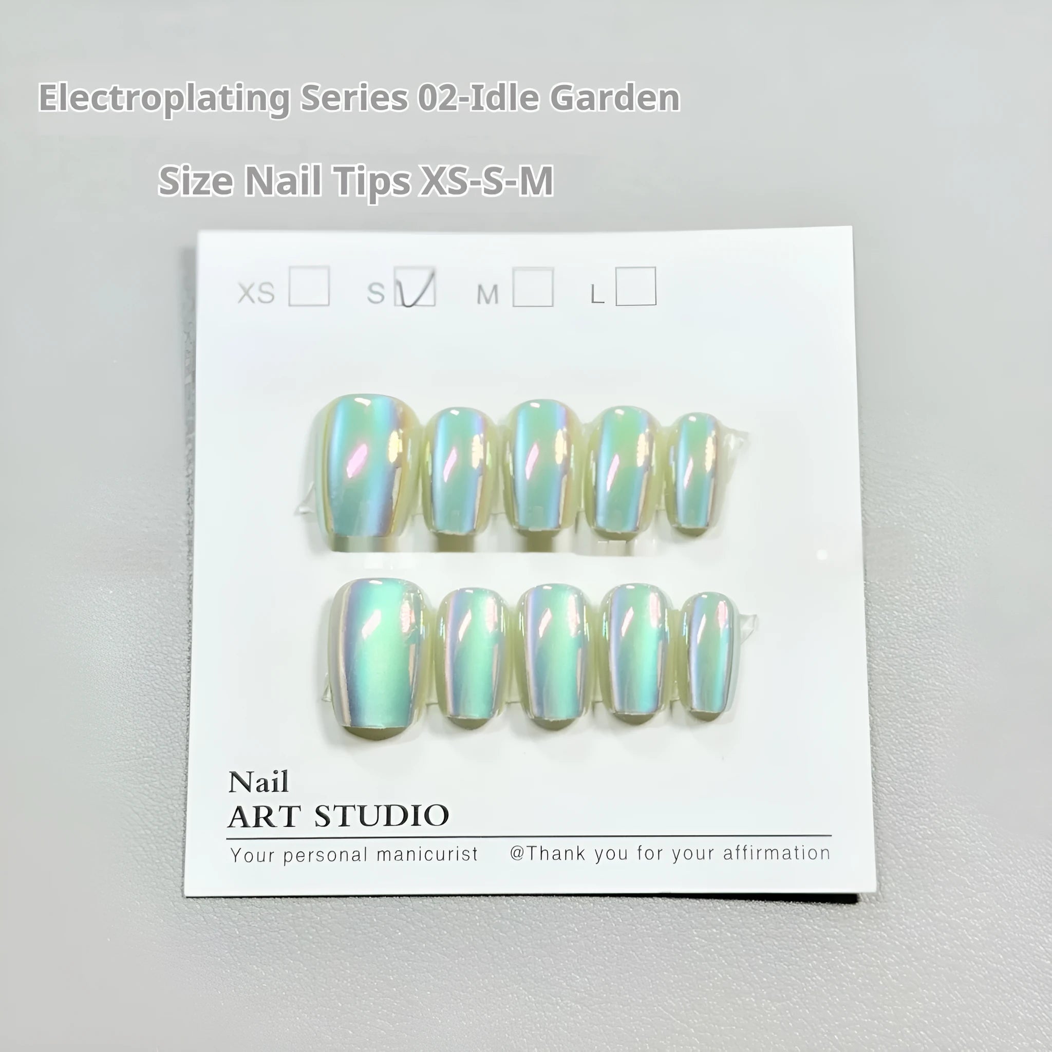 Set of false nails with electroplated cat's eye and aurora finish in short ladder sizes