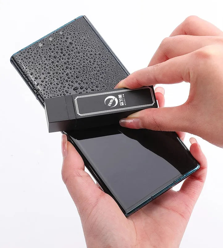 Black pack of 40 disposable pre-moistened wipes for cleaning mobile phone and touchscreen surfaces.