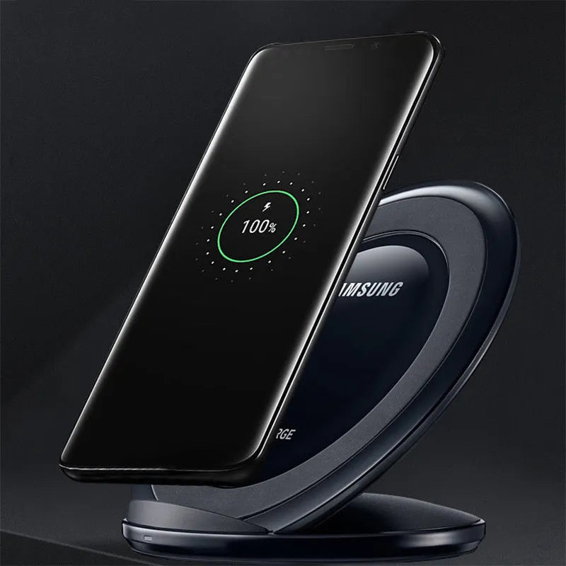 Black Qi wireless charging pad for Galaxy Note Edge with USB cable connection