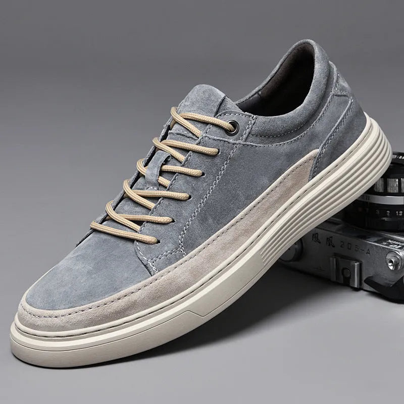 Men's grey pigskin leather skate shoes with rubber sole and lace-up front