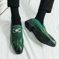 Men's Korean style business casual shoes with pointed toe design and decorative sewing lines