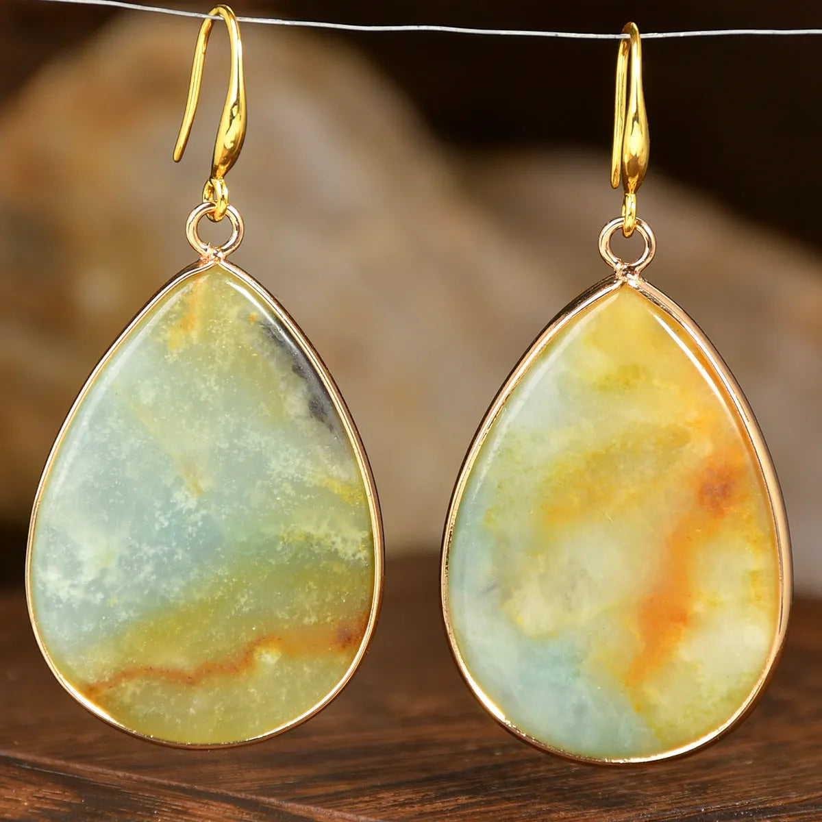 Women's water drop pendant earrings with natural stone in retro high-profile design