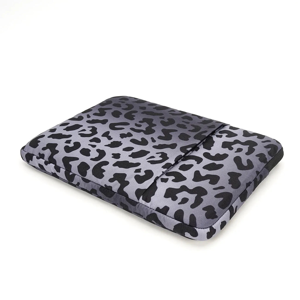 Leopard print laptop sleeve for 13-inch and 15.6-inch laptops with flannel lining
