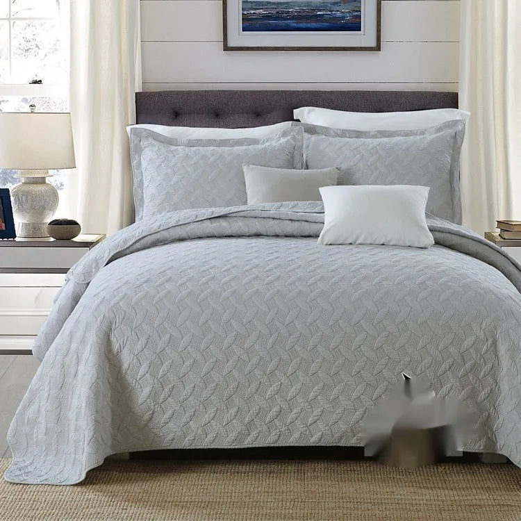 Pure cotton reversible bedspread bedding set with embroidery detailing in beige and yellow Damascus pattern