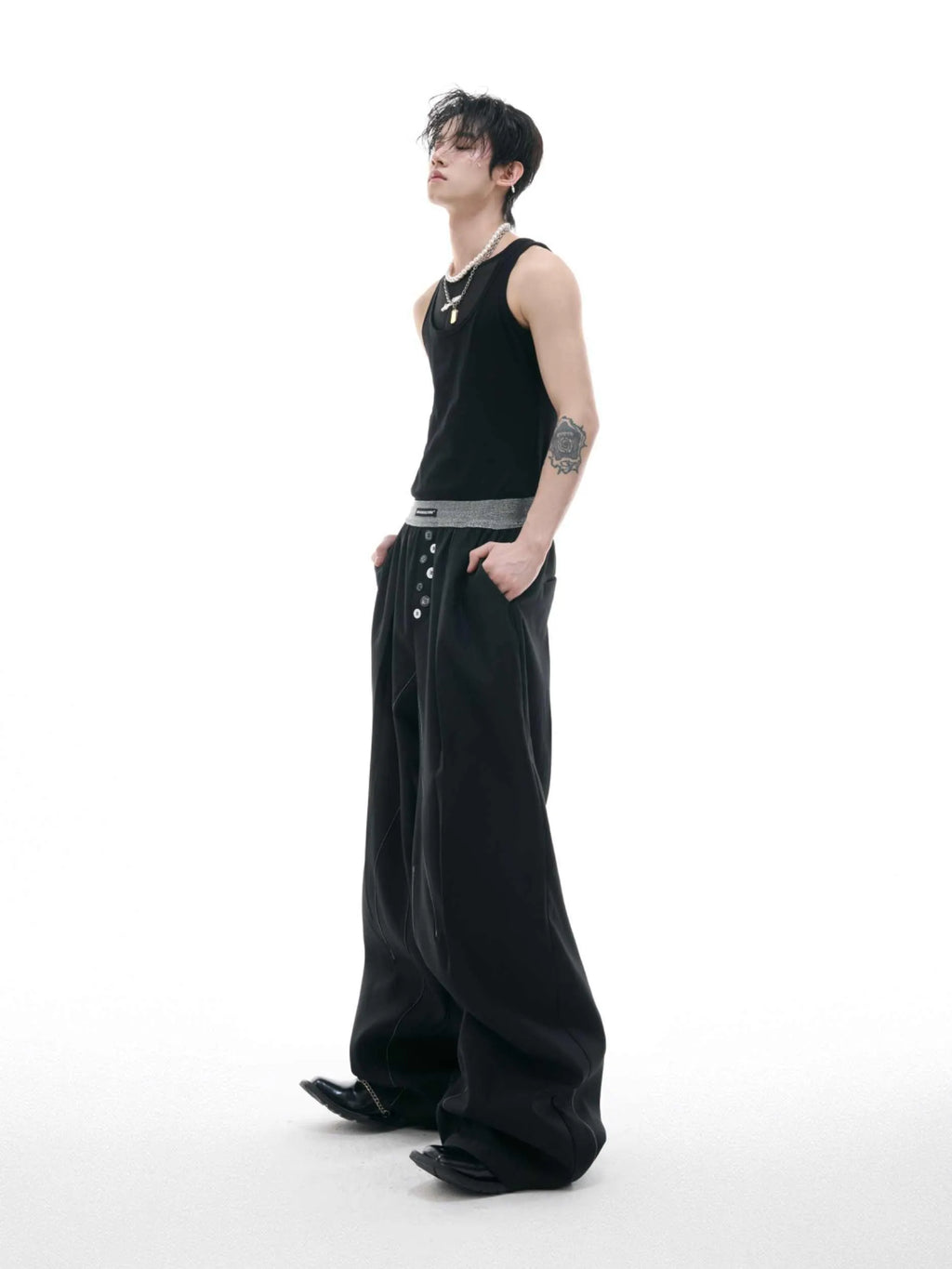 Drooping straight suit pants with button open line design detail on high waist straight-leg trousers