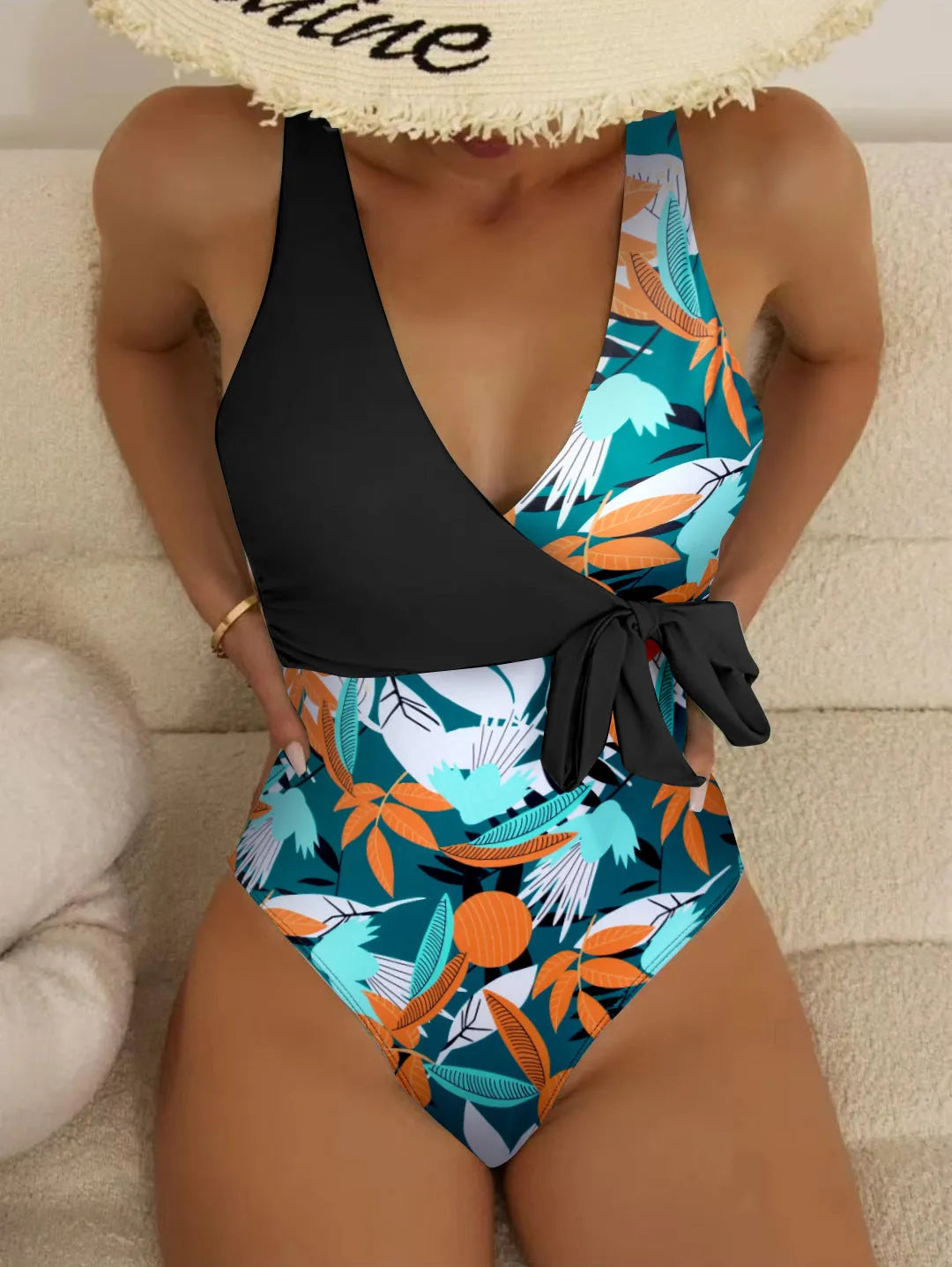 Women's high-waist one-piece swimsuit with printed pattern in quick-drying polyester fabric
