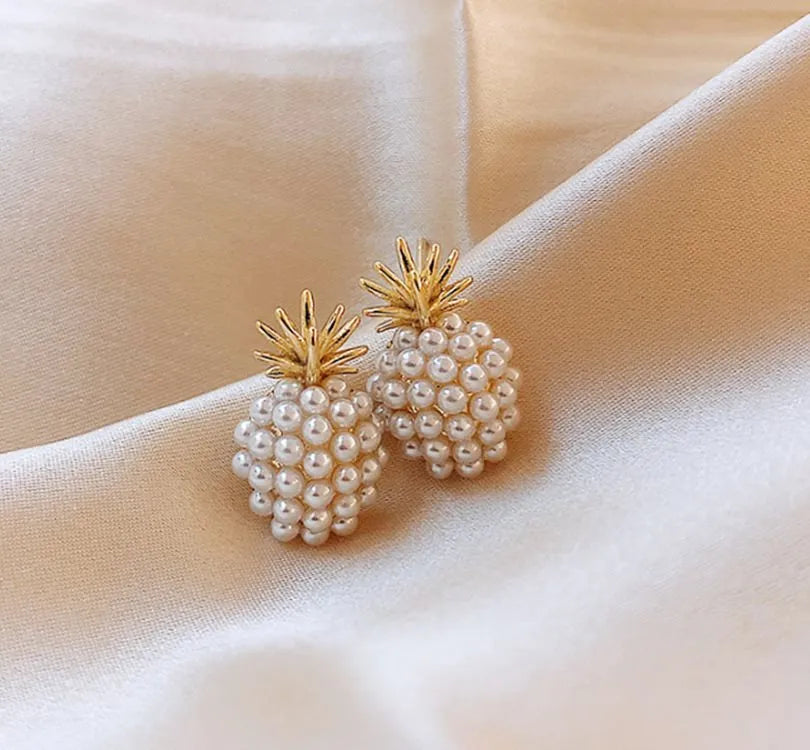 Korean-style pineapple starfish pearl earrings in gold, silver, pearl flower, and starfish pearl electroplated alloy.