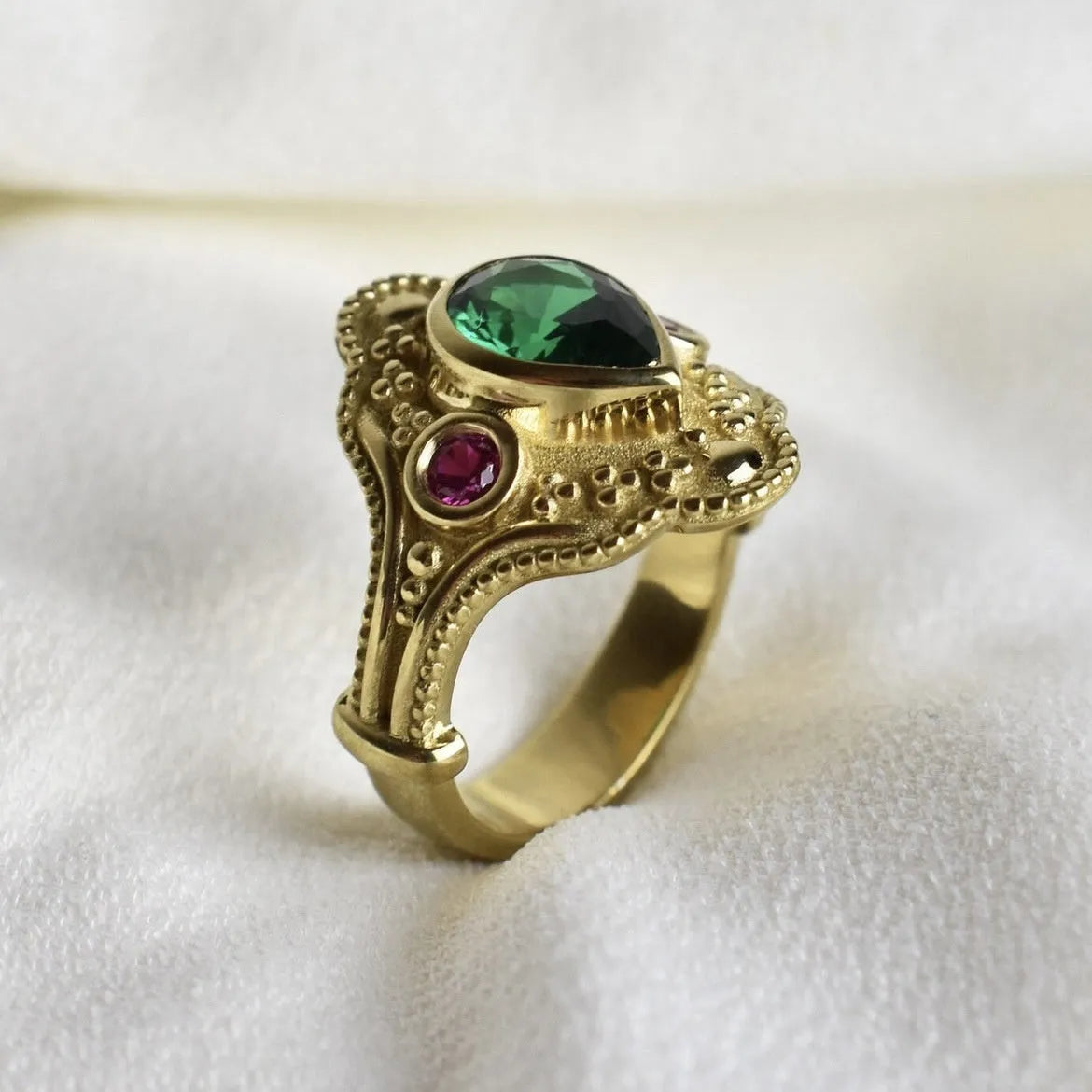 Gold-plated geometric women's ring in golden lvzuan colour showing angular design