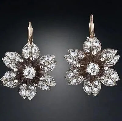 Silver retro creative alloy earrings for women with electroplated finish