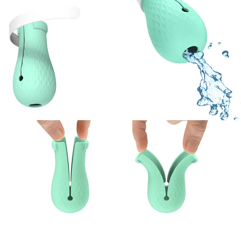 Green silicone cat anti-scratch foot covers for hand protection during pet care