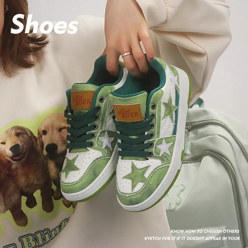 Unisex skateboard shoes with denim upper and rubber sole in black, green or pink colours