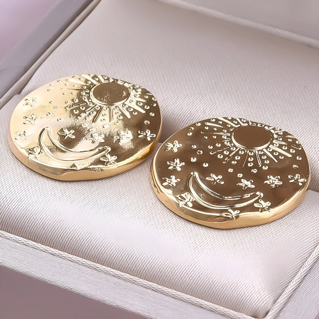 304 stainless steel geometric shell stud earrings in gold or silver colour