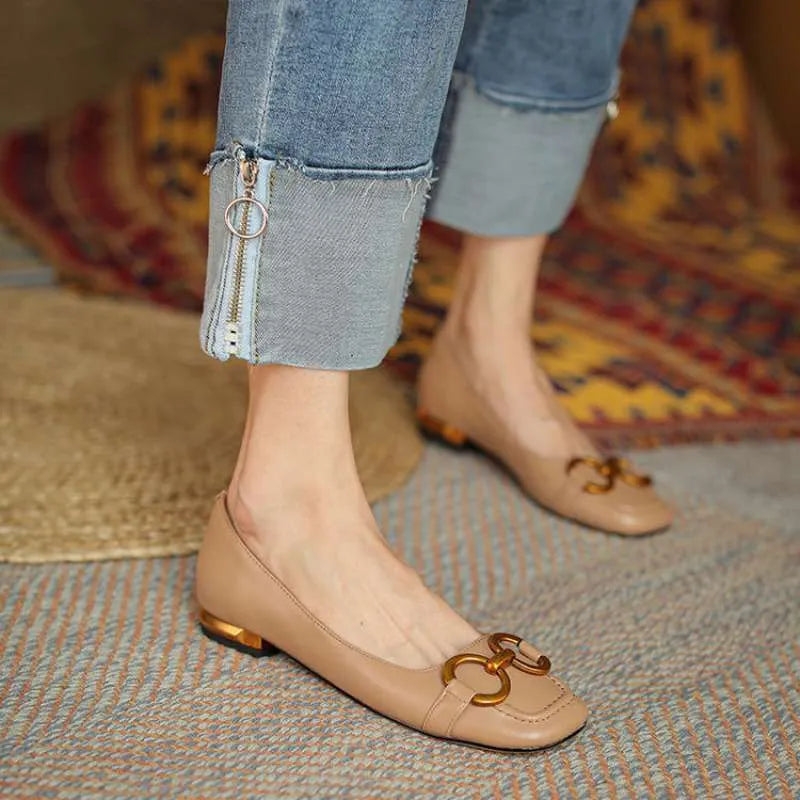 Wanwan Lei style women's pumps with shallow mouth design, square toe, and metallic flat shoe appearance