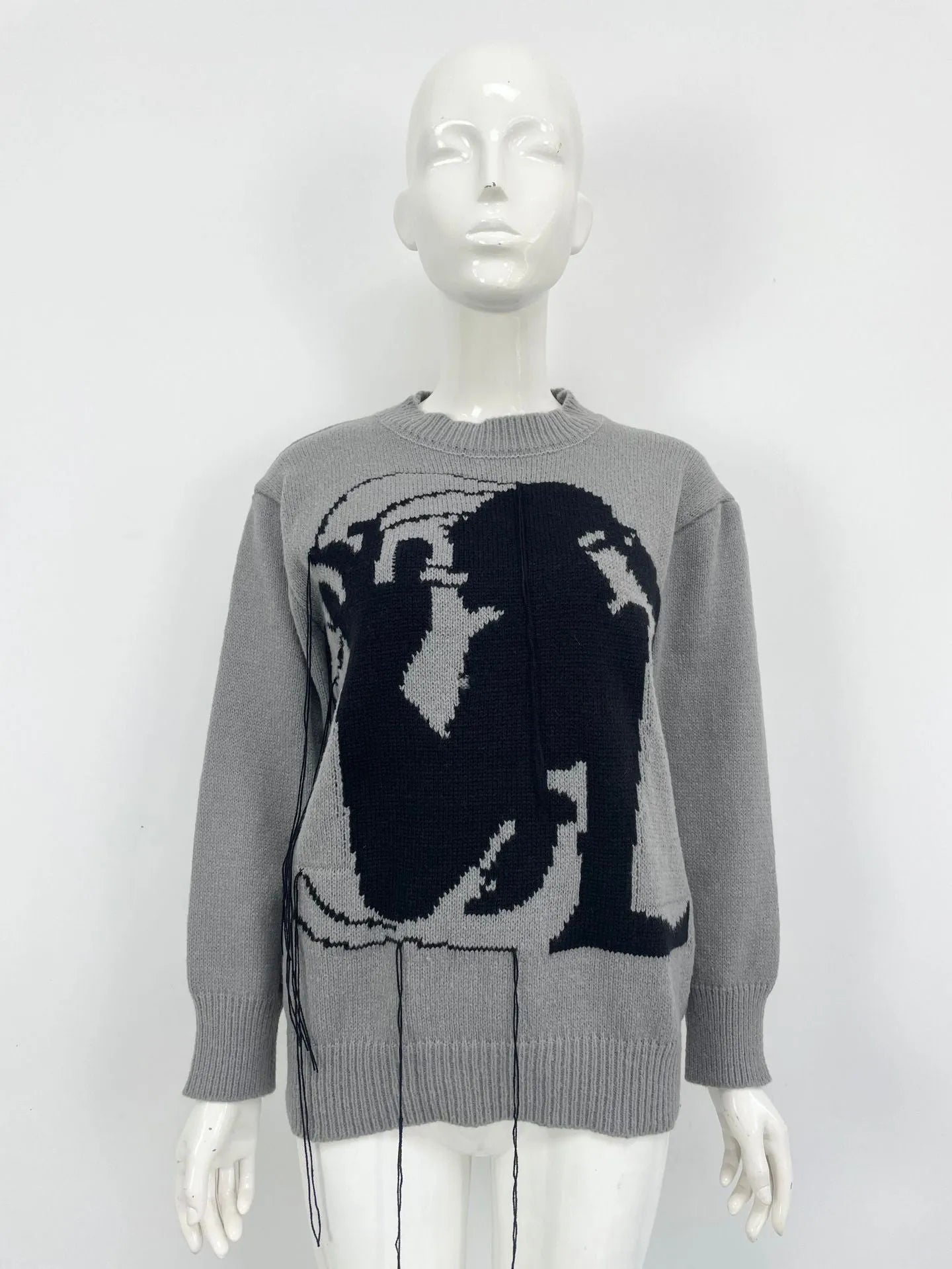 Women's loose grey alpaca wool sweater with abstract pattern tassel design round neck