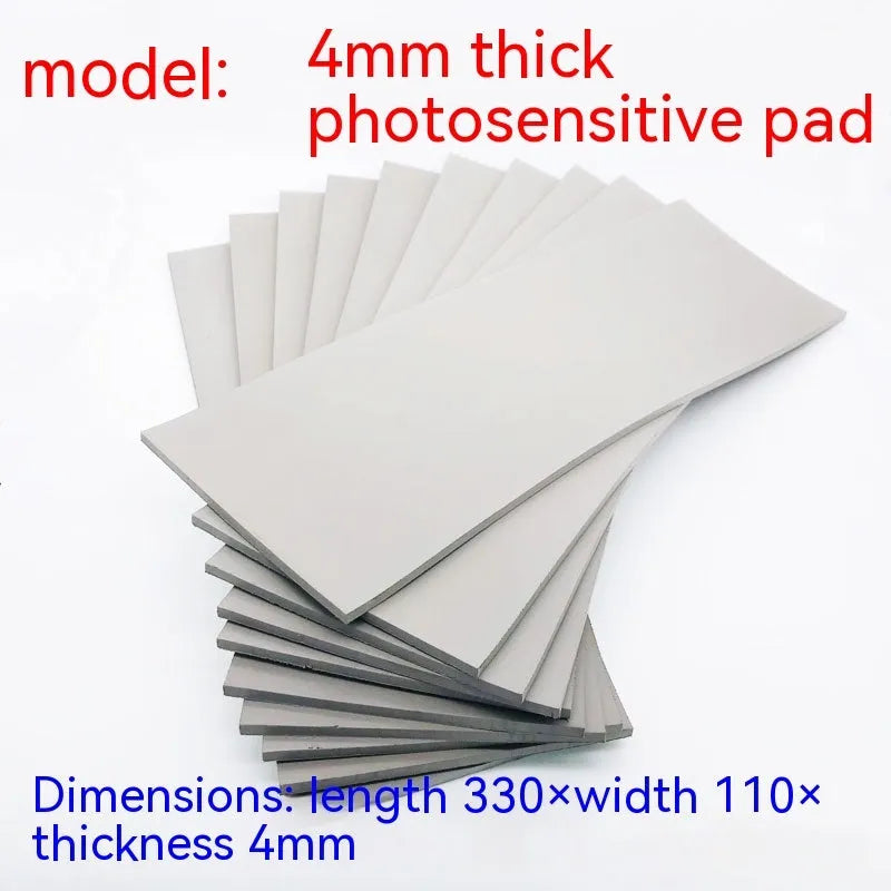 Black and grey plastic photosensitive seal mat for calligraphy and pottery, showing 7mm, 4mm, and 2mm thickness options.