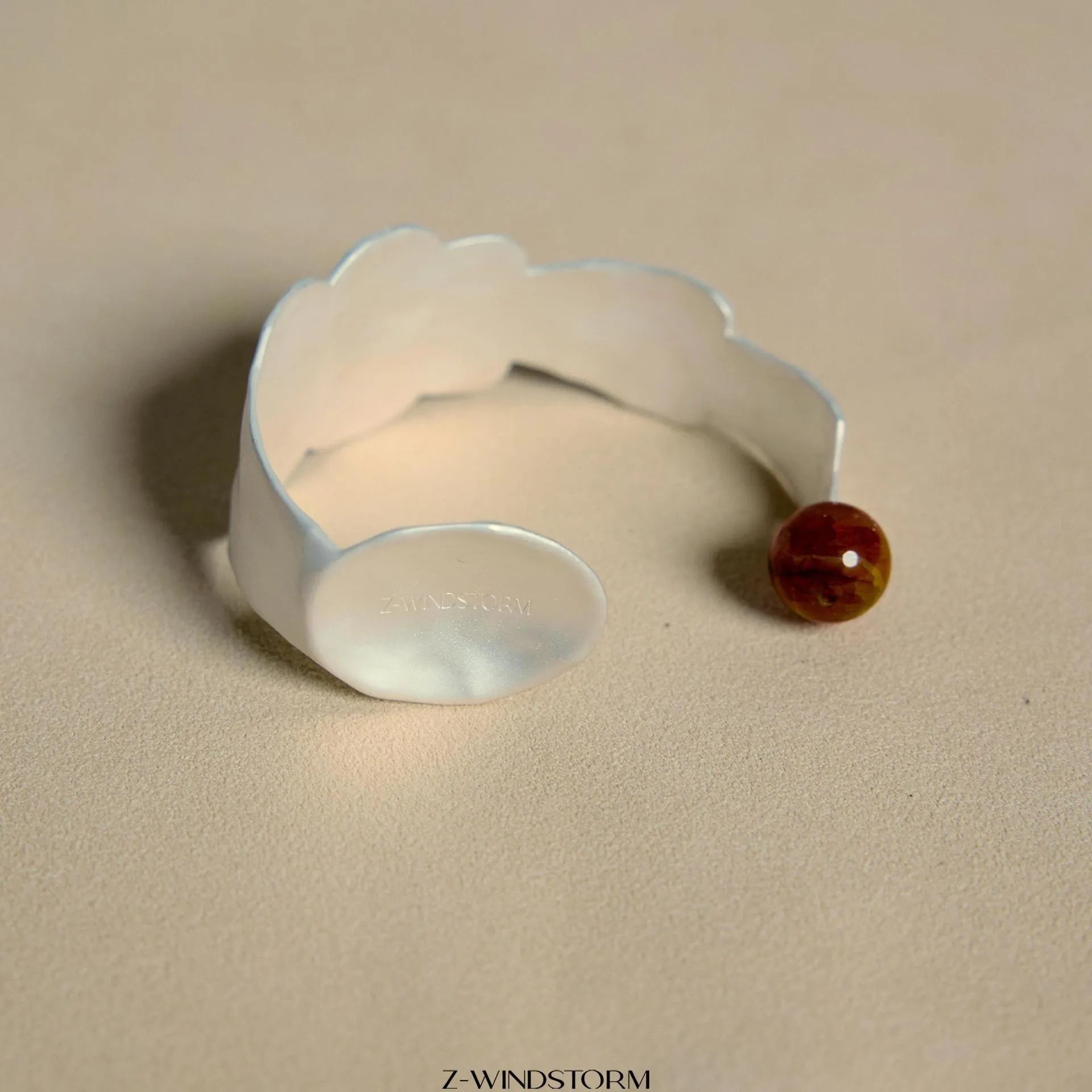 Small round spoon stewed pork alloy ring and bracelet jewellery set with diamond design