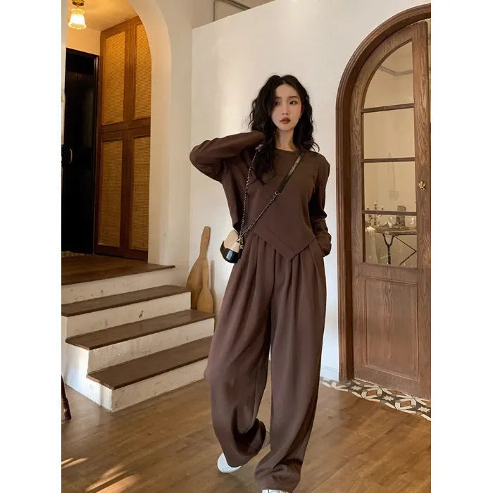 Women's khaki loose casual sports suit set with long sleeve top and trousers in Japanese Korean style.
