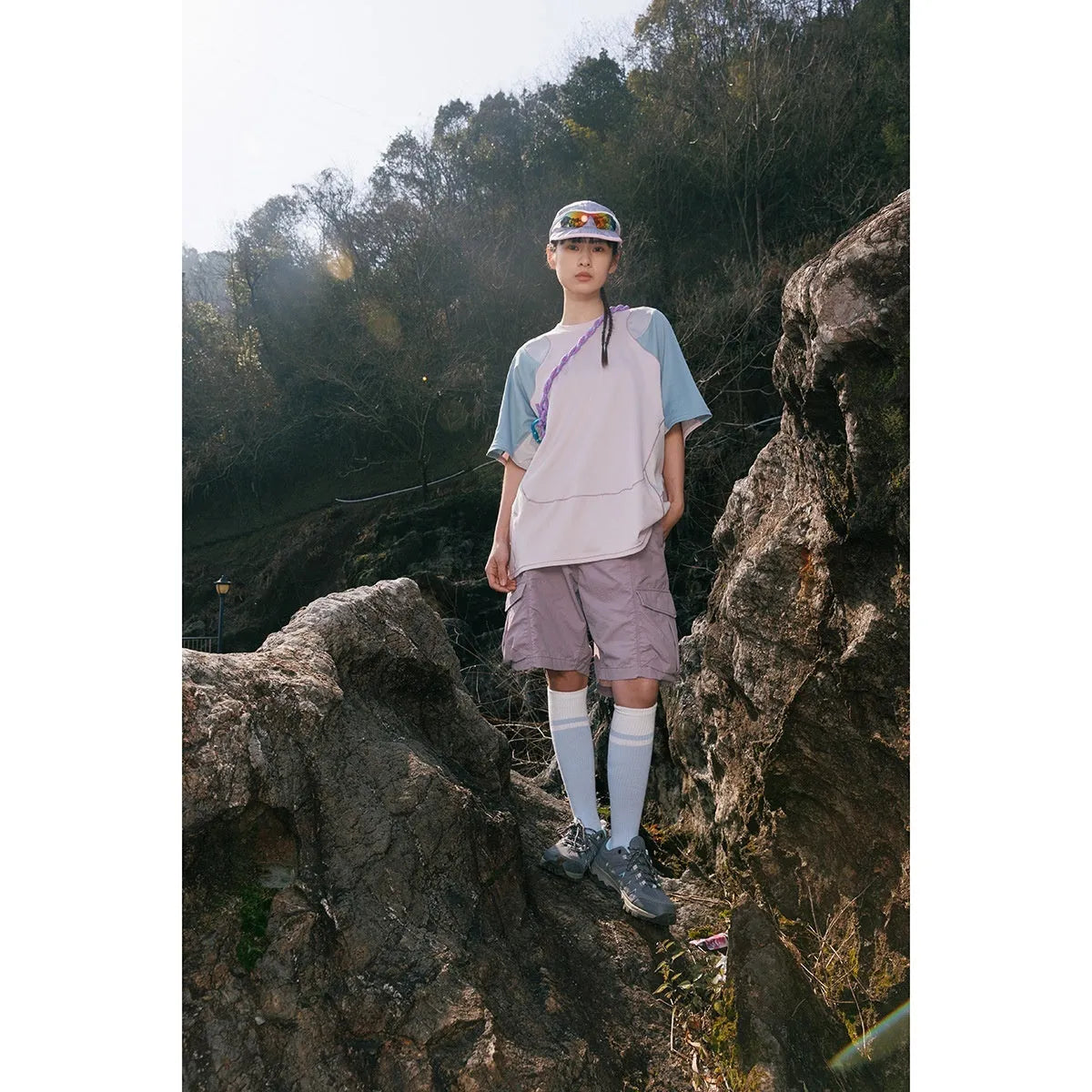 Men's loose-fit patchwork contrast colour T-shirt with raglan short sleeves in cotton blend fabric.