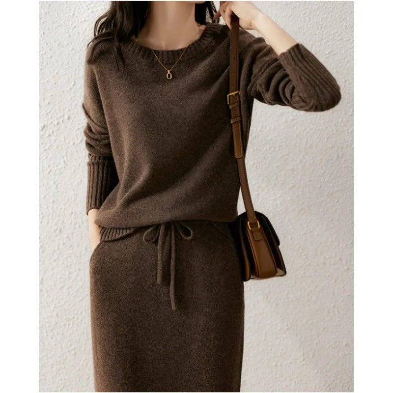 Women's knitted two-piece set in coffee colour with contrast tie-dye, loose long-sleeve top and mid-length skirt