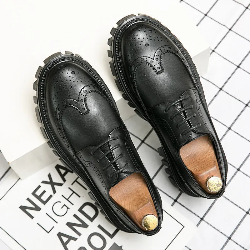 Men's black and brown brogue Oxford shoes with wingtip detailing and round toe