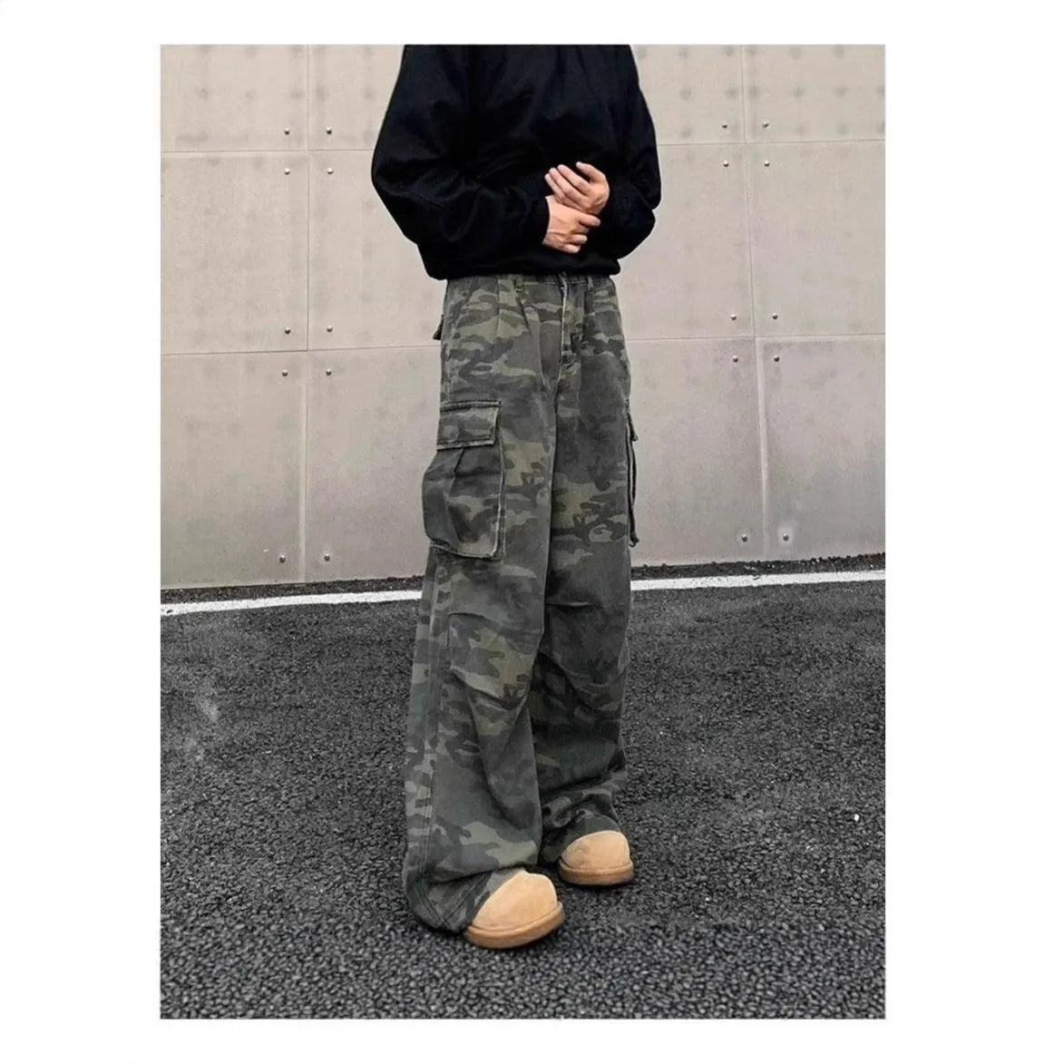 American vintage style camouflage cargo pants with multiple pockets and Korean mid waist design
