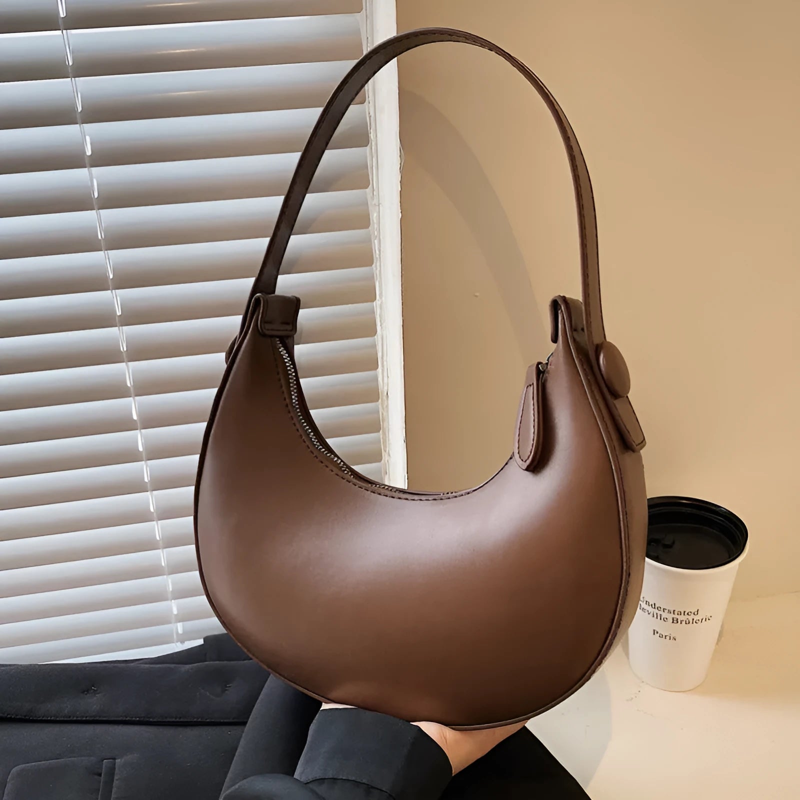 Women's retro shoulder bag in dumpling shape with sandwich pocket and zippered compartment