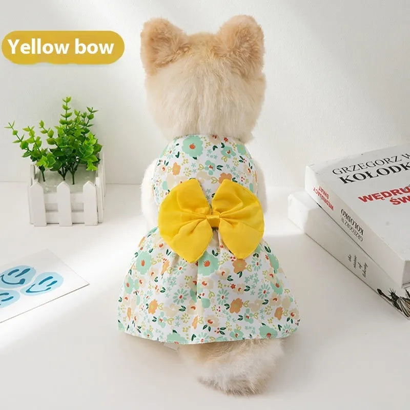 Ultra-thin floral print princess-style dress for a dog or cat, featuring a butterfly pattern and a large knot bow.
