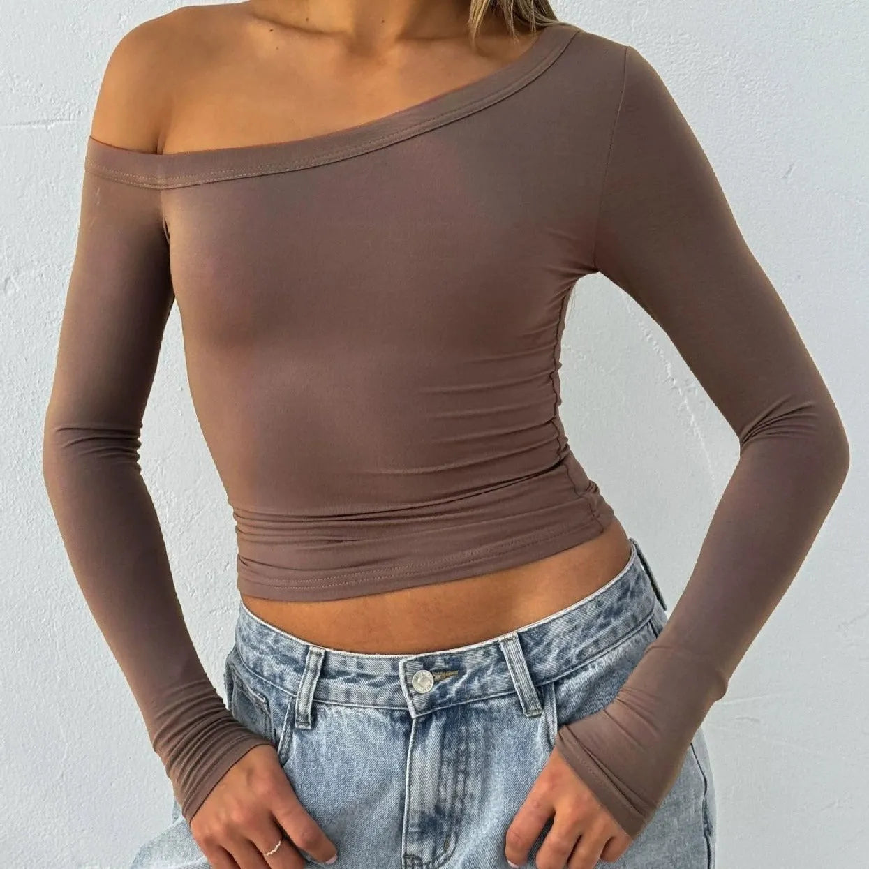 Women's slim fit knitted cardigan in solid colour with cross shoulder straps and long sleeves