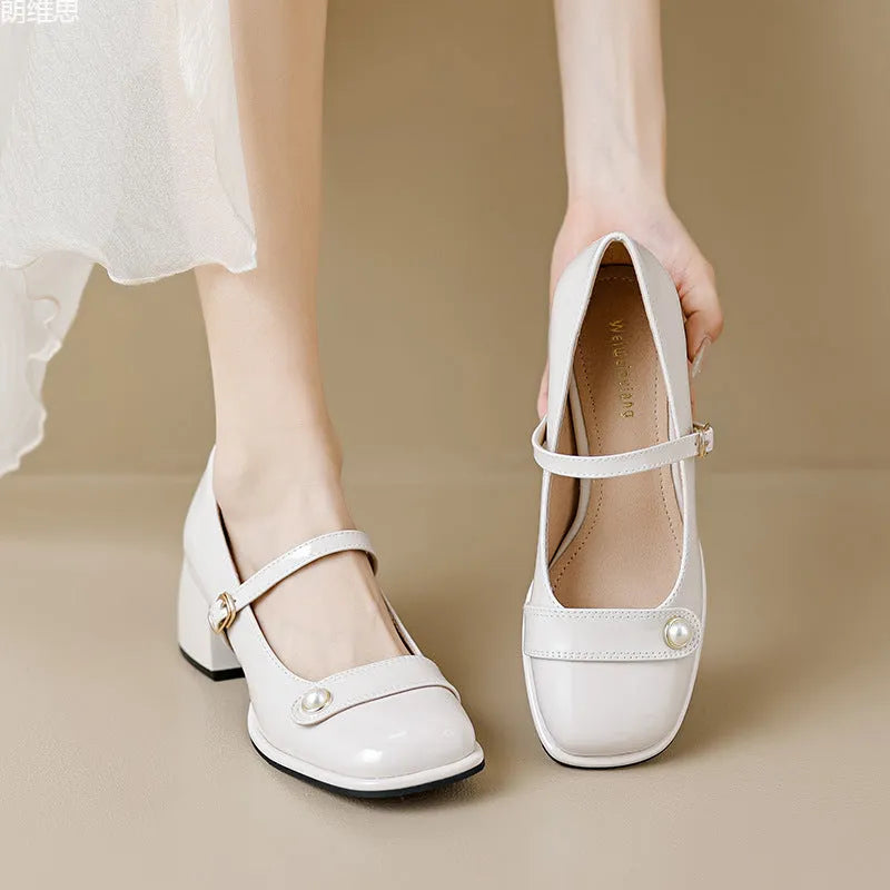 Women's plus size French-style chunky heel buckle pumps in patent leather with square toe