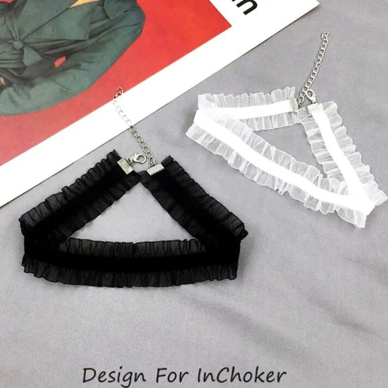 Velvet ruffled clavicle chain necklace with alloy flower pendant on snake bones chain.