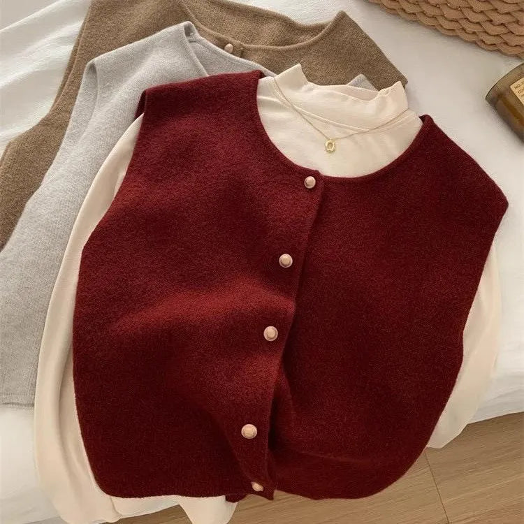 Thin casual pullover top in six colours with half sleeves, sized by weight for commute wear.