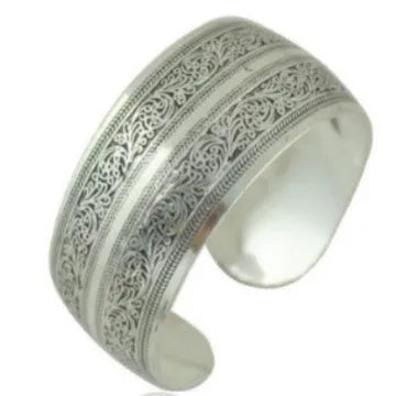 Ethnic carved open silver tone alloy bracelet with Roman shape in Turtle or Elephant colour option