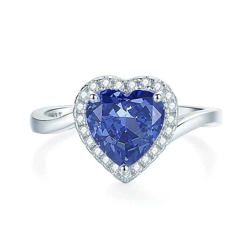 Heart-shaped high carbon diamond ice flower cut colour zircon stone set in a women's 925 sterling silver ring.