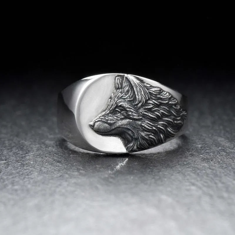 Silver geometric wolf head men's ring in European retro style