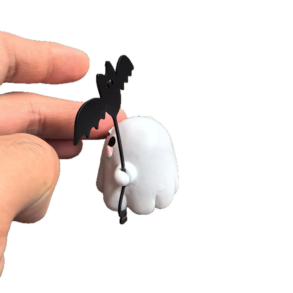 Small resin ghost walking dog Halloween statue ornament measuring 4cm