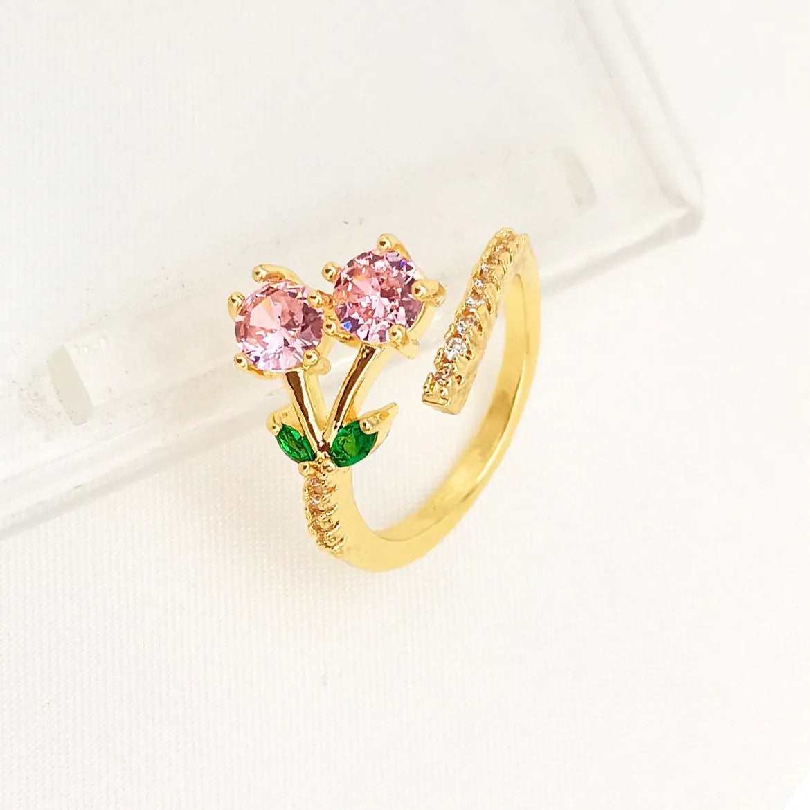 Women's open mouth copper ring with gold plating and zircon micro inlaid leaf geometric design