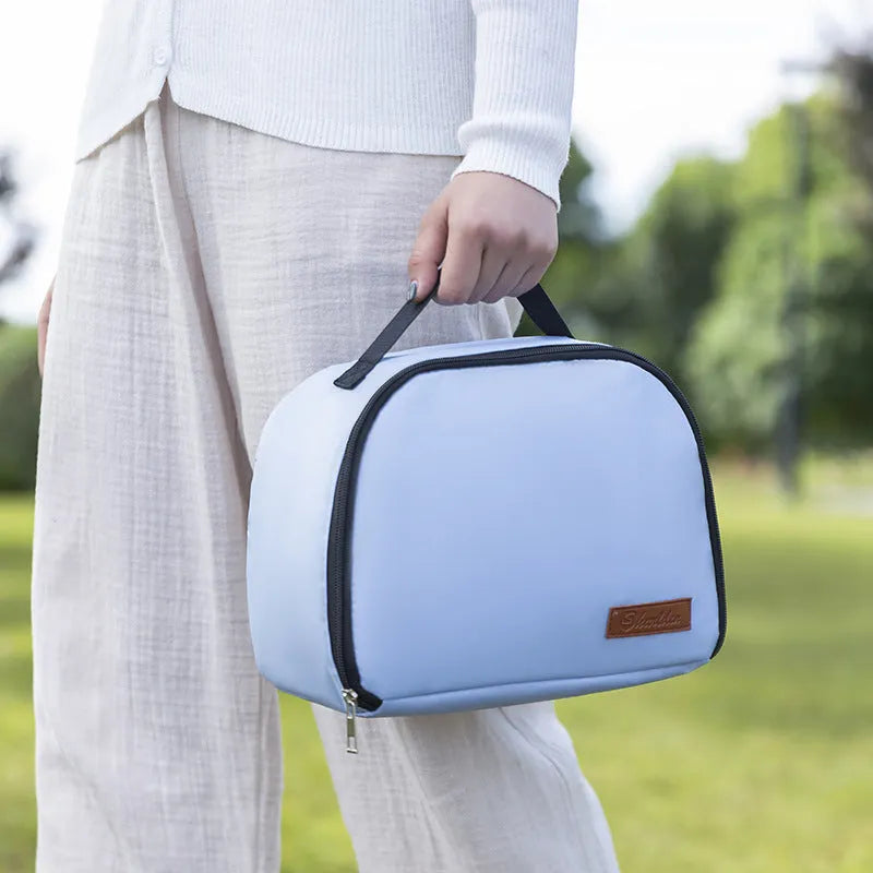 Insulated lunch box bag in textured cloth material with large capacity and heat retention function