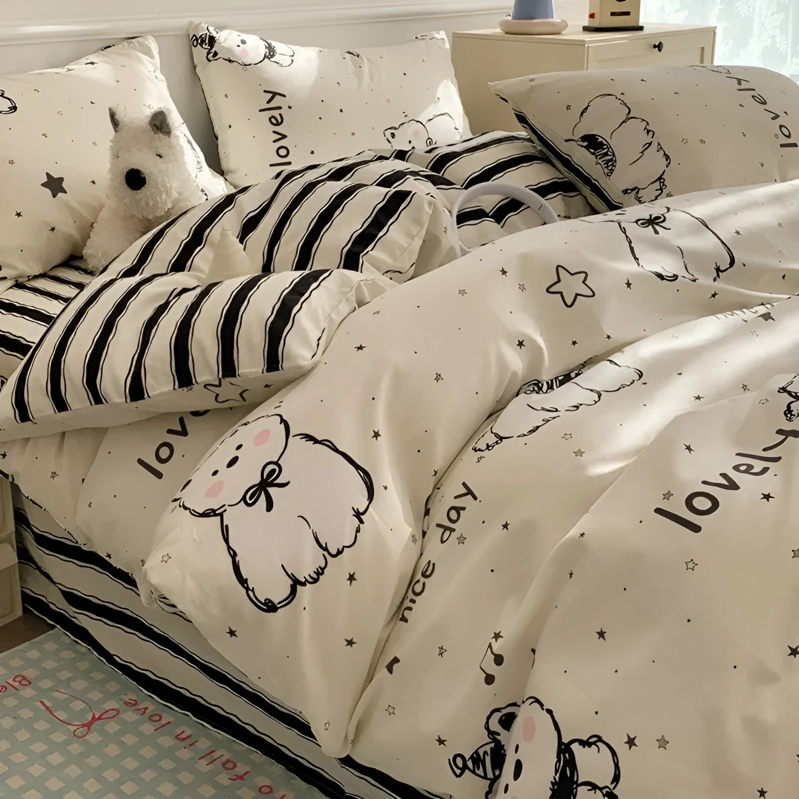 Cartoon dog pattern cotton bedding four-piece set with duvet cover and fitted sheet